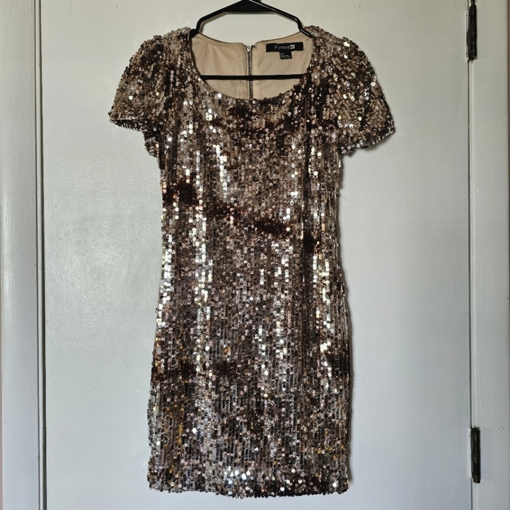 Forever 21 golden festive short-sleeve bodycon sequins mini dress Size S